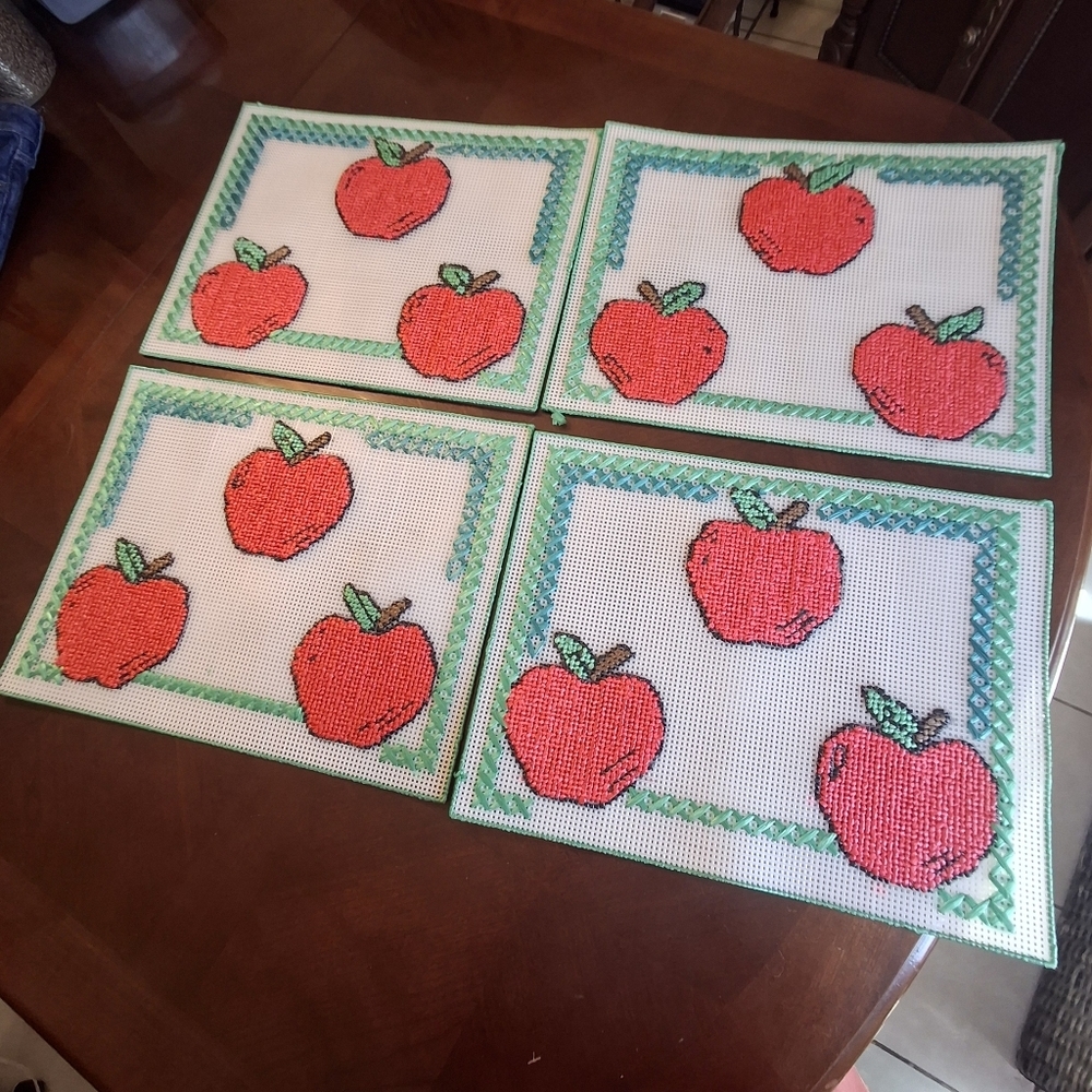 Handmade Red Apples Needlepoint Plastic Canvas   Size 16.5" x 13" - Picture 2 of 11